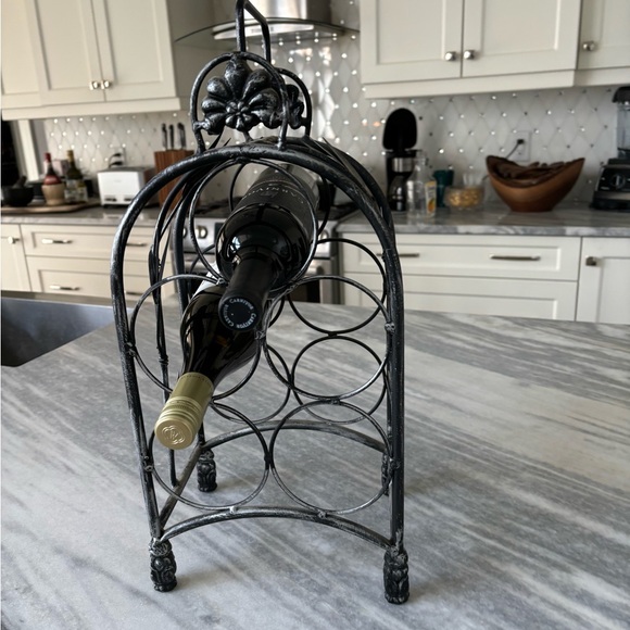 Handsome 5 bottle counter top wine rack pewter /black colour tasteful secure - Picture 9 of 17
